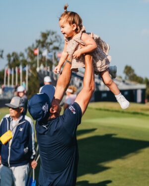 Allison Stokke Instagram - dada 💙