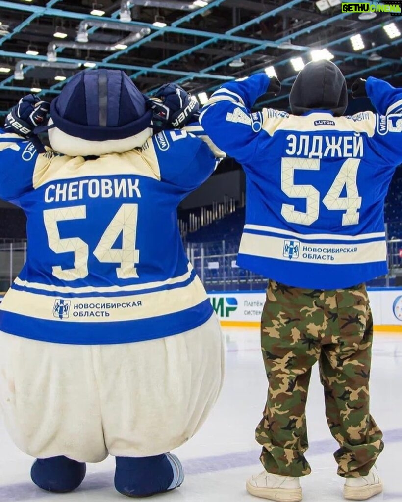 Allj Instagram - С днем рождения @hc_sibir 5:1 пацаны, спасибо за прием Рад был так вернуться домой большая любовь 🏒❄️💙🫂 Фулл выступление ищите на YouTube