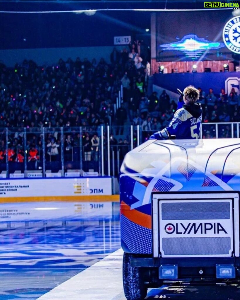 Allj Instagram - С днем рождения @hc_sibir 5:1 пацаны, спасибо за прием Рад был так вернуться домой большая любовь 🏒❄️💙🫂 Фулл выступление ищите на YouTube