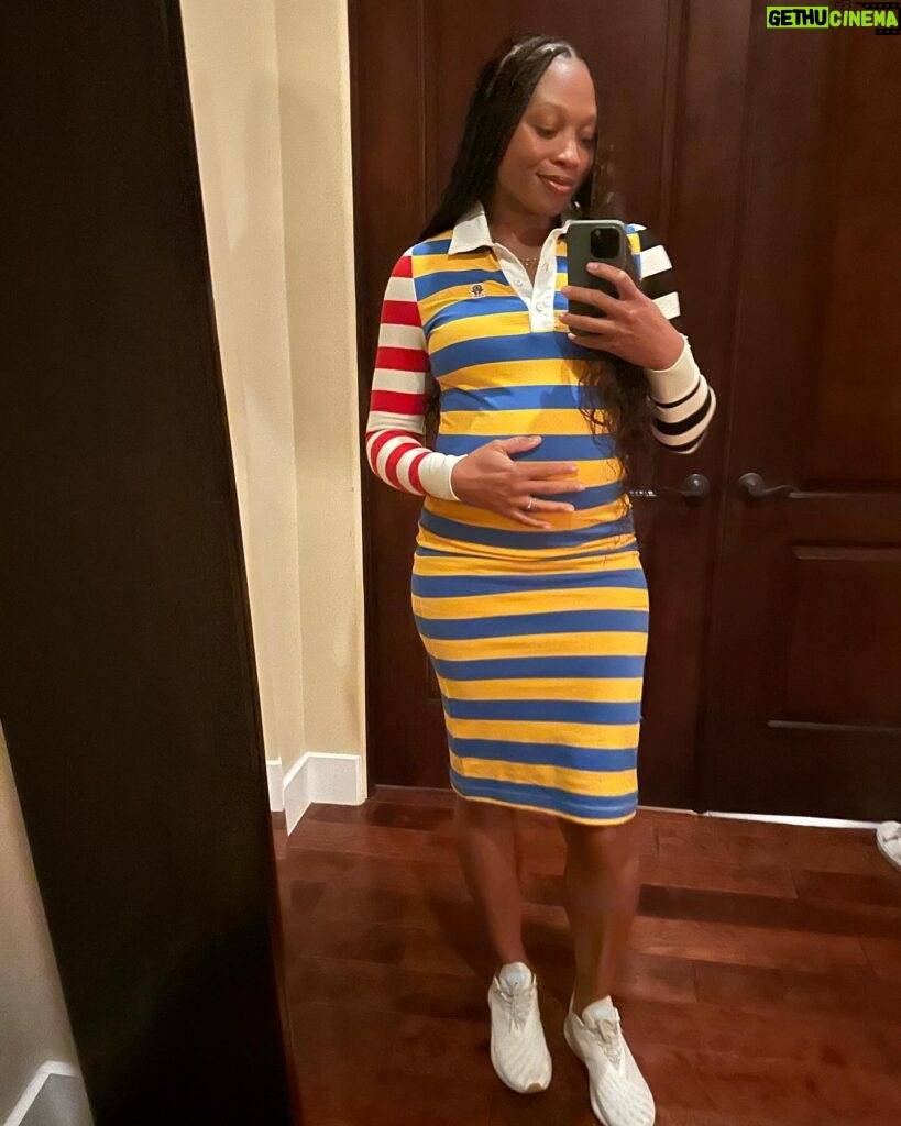 Allyson Felix Instagram - the bump is bumpin🤰🏽