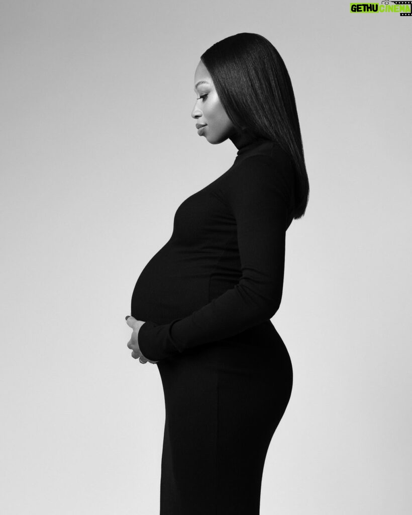 Allyson Felix Instagram - This pregnancy has been healing✨ Five years ago I was hiding my pregnancy, training in the dark and rarely leaving the house in hopes of securing a new contract, so I wouldn’t have to choose between motherhood and the profession I loved. I felt robbed of the experience. Today, I’m living this pregnancy out loud, experiencing joy and building @bysaysh because of the dark times I went through. I’m witnessing incredible mom athletes thriving in the midst of their professional careers and I see a shift in the culture. It’s mind blowing to see how far things have come in 5 years. Onward🤍