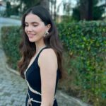 Almila Ada Instagram - 🖤✨