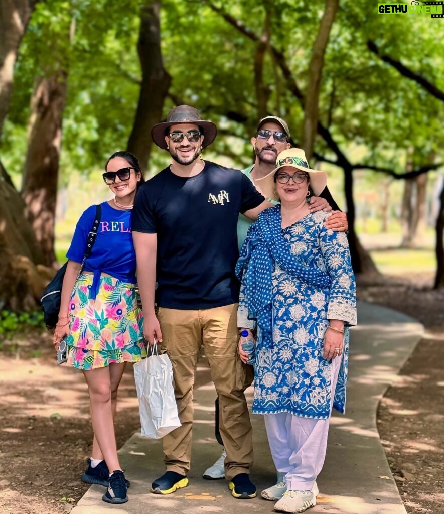 Aly Goni Instagram - Casela u have my heart 🥺❤️ 🐅🦁 🦜 🦓 🦒🦚 @caselamauritius @europamedia.ent @mauritius_india #leisurepark #caselamauritius #MauritiusNow #FeelOurIslandEnergy #mauritiustourism