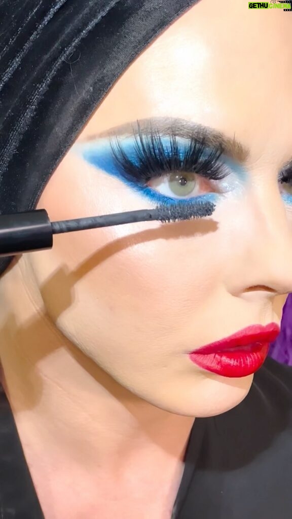 Alyssa Edwards Instagram - This PRIDE month I partnered with @sally_hansen @covergirl @glaad to bring you my show look – during tough times like these, it’s important to partner with brands who support and speak up for what’s right. I hope my show look can bring you PRIDE and Joy during the days you may need a little extra love and support #SallyHansenPartner #COVERGIRLPartner #SallyHansenxGLAAD