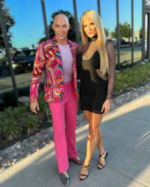 Alyssa Edwards Instagram - HELLO I’ve Missed Y’all 👋🏻
Just A Glimpse Of Summer 2023 Adventures Surrounded By Beautiful Humans That Light Up My World 🌈
#DancingQueen #Drag #Summer #PTown