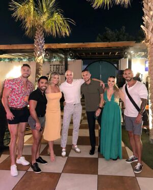 Alyssa Edwards Instagram - HELLO I’ve Missed Y’all 👋🏻
Just A Glimpse Of Summer 2023 Adventures Surrounded By Beautiful Humans That Light Up My World 🌈
#DancingQueen #Drag #Summer #PTown