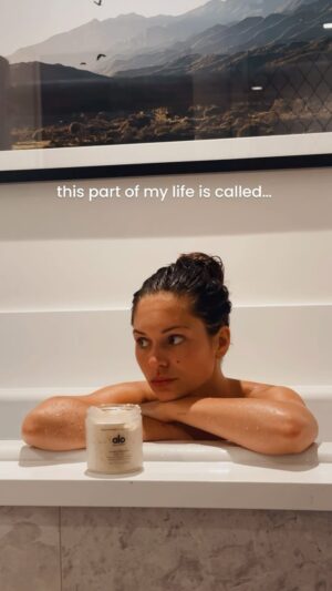 Alyssa Lynch Instagram - cutting the scrolling and snacking and trying to get into a good night routine. @alowellness_ magnesium soak bath and their spray on my body to help wind down. linking both in stories. 🧼 🤍🕊️