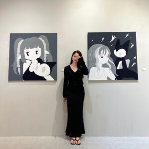 Amanda Chou Instagram - / 工作結束後 跟皮皮哥抽空來看看這只帶有復古懷舊感的幽靈貓Socks 面無表情的它跟身旁厭世女孩簡直絕配😆