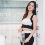 Amanda Chou Instagram - / 來自韓國的品牌Nylora 將韓系簡約的設計融合了運動休閒 讓運動也可以有氣質與高雅 這是我第二套Nylora 材質舒服又可以收肉肉 穿美美的去健身 瑜珈 皮拉提斯 不只更有動力 心情也會變好喲🤍 - @asportofficial @nylora_kr #MeetNYLORAInASPORT