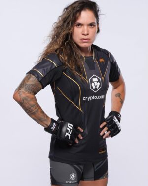 Amanda Nunes Instagram - A leoa tá selvagem ou tá gatinha? 😂😜 Is the Lioness wild or domestic? 😂
