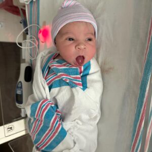 Amanda Nunes Instagram - The family love continues to grow. Very excited to watch these two grow together.  Nossa princesa chegou. 💕Hazel Ann Nunes•11/01/2023💕