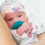 Amanda Nunes Instagram – Happy one month to our beautiful baby girl! We love you Hazel. 1 mês de vida da  nossa princesa.