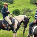 Amanda Nunes Instagram - 🐎 Foi bão demais da conta 🐎 This is my life 🐎 #montaria #pojuca 🇧🇷 @fazendalagoaverde