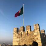 Amanda de Godoi Instagram - Descobri durante a pandemia que tinha direito à cidadania portuguesa e procurei a @cidadanialusoitaliana pra me ajudar no processo. Meu bisavô Manoel veio pro Brasil pra recomeçar a vida pós 1ª Guerra. Ele escolheu Conselheiro Lafaiete pra viver, cidade onde ainda mora grande parte da minha família Corrêa ❣️ Ele era pedreiro e nas horas vagas construiu sua propria padaria (essa da 5ªfoto) e daí começou parte da minha historia. A assistência da @cidadanialusoitaliana foi excelente, a equipe me transmitiu muita transparência no serviço e me deram todo o suporte e ajuda para encontrarmos os documentos certos para darmos entrada no processo. Eles auxiliam com a cidadania portuguesa 🇵🇹, italiana 🇮🇹 e espanhola 🇪🇸. Se você tem curiosidade de saber se tem direito a alguma dessas cidadanias e com isso dar entrada no seu processo, entre em contato com elas! Confio de olhos fechados!