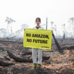 Amanda de Godoi Instagram - Hoje 05/09 é dia da Amazônia e o recado é triste: qualquer metro quadrado da floresta que não pertença a área de proteção indígena ou unidade de conservação JÁ FOI queimada. Com a aproximação de um ponto de não-retorno, nossa geração precisa tá cada vez mais ciente do que cada um pode fazer pra fazer a diferença. Nos stories postei sobre a Brigada Digital, uma iniciativa do @greenpeacebrasil pra exatamente isso: você poder saber o que pode fazer pra proteger frear a destruição da Floresta Amazônica. Fotos: @nilmarlage & @tuanefernandess #DiaDaAmazônia @greenpeace