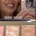 Amandine Petit Instagram - OMG JE VOUS OFFRE TOUT ❤️‍🔥 parce que j’ai envie de vous gâter parce que j’ai envie de vous rendre heureuses parce que ce sont mes produits préférés parce qu’un bonheur ça se partage parce que je vous aime parce que je voulais juste vous dire merci de faire partie de mon quotidien avec autant de bienveillance ! Je fais gagner à 3 d’entre vous une pochette skincare, makeup et haircare avec une dizaine de mes produits préférés 🥹❤️ Pour participer, il faut : - Suivre mon compte - Liker le post - Partager en story - Identifier 3 amies en commentaire - ⁠Enregistrer le post Good luck !! Rendez-vous dans 7 jours pour l’annonce du gagnant