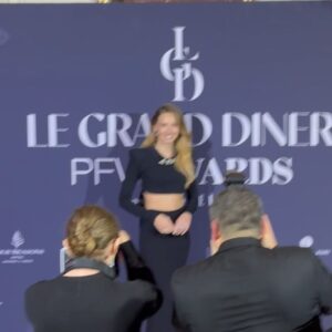Amandine Petit Instagram - Très heureuse de remettre le Green Award récompensant les actions pour le climat lors du @le.grand.diner avec @ellefr, je suis tellement reconnaissante de pouvoir vivre des moments comme ceux-là 🥹❤️

Dress @lespreteuses 
Parure @apmmonaco ultra fan 
Crédit photo @charlottelobry @le.grand.diner 
avec dream team @talentlabparis @meredith.gyn