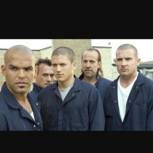 Amaury Nolasco Instagram - It's Official !!! #Sucre is back with the gang ! Buckle up ! Looking forward to seeing my brothers again. #prisonbreak #blessed #lovemyjob 
#Sucre regresa con la ganga ! Prepárense ! Loco por ver a mis hermanos otra vez !