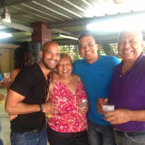 Amaury Nolasco Instagram - You are EVERYTHING to me ! Te amo ❤️.. HAPPY MOTHER’S DAY ! Soy quien soy, gracias a ti. 
Gracias papá Dios por cada día que me das con ella 🙏🏾.