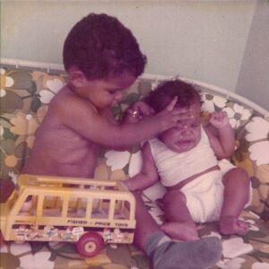 Amaury Nolasco Instagram - You always laugh at my jokes even when they are not funny. You are always there to listen to my problems. You celebrate my triumphs just like if they were yours. Your love is unconditional. And for this I thank God everyday for blessing me with a brother like you.
I want to tell the whole world is your birthday. And scream how much I LOVE YOU ❤️ 
Happy Birthday papá ... @nolaskeinn 
#como es? #coin #cohete🚀 #aahaha