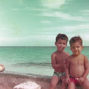 Amaury Nolasco Instagram - You always laugh at my jokes even when they are not funny. You are always there to listen to my problems. You celebrate my triumphs just like if they were yours. Your love is unconditional. And for this I thank God everyday for blessing me with a brother like you.
I want to tell the whole world is your birthday. And scream how much I LOVE YOU ❤️ 
Happy Birthday papá ... @nolaskeinn 
#como es? #coin #cohete🚀 #aahaha