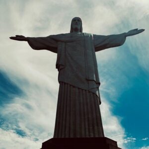 Amaury Nolasco Instagram - OBRIGADO BRASIL 🇧🇷 🙏🏾 ❤️#whereinthewolrdisamaury #newfriends #carioca