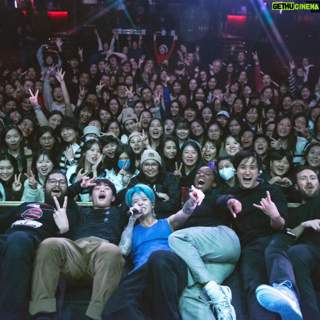 Amber Liu Instagram - VANCOUVER! Great to be back and kick off the Canadian leg of the tour☺️ i will be looking for my tim bits later today 👀 also per our last conversation… send real estate recs 🤣 jkjk (or put it in the comments, i cant “stop” you) thank you for an amazing night see you guys hopefully soon! TORONTO SEE YA TOMORROW!!