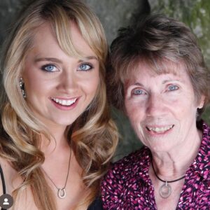 Amber Marshall Instagram - A very Happy Mother’s Day to all the Moma’s out there. 🌷