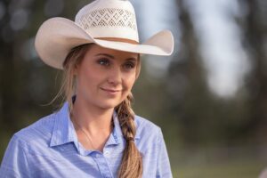Amber Marshall Instagram - Only a few episodes remaining for Season 17! Tune in TONIGHT for another great one. Here are a few sneak peek photos… 😊