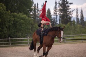 Amber Marshall Instagram - Only a few episodes remaining for Season 17! Tune in TONIGHT for another great one. Here are a few sneak peek photos… 😊