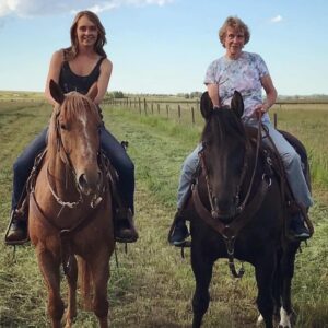 Amber Marshall Instagram - A very Happy Mother’s Day to all the Moma’s out there. 🌷