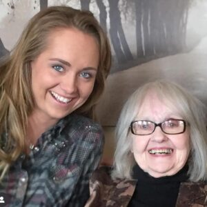 Amber Marshall Instagram - A very Happy Mother’s Day to all the Moma’s out there. 🌷