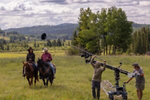 Amber Marshall Instagram - Only a few episodes remaining for Season 17! Tune in TONIGHT for another great one. Here are a few sneak peek photos… 😊