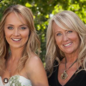 Amber Marshall Instagram - A very Happy Mother’s Day to all the Moma’s out there. 🌷