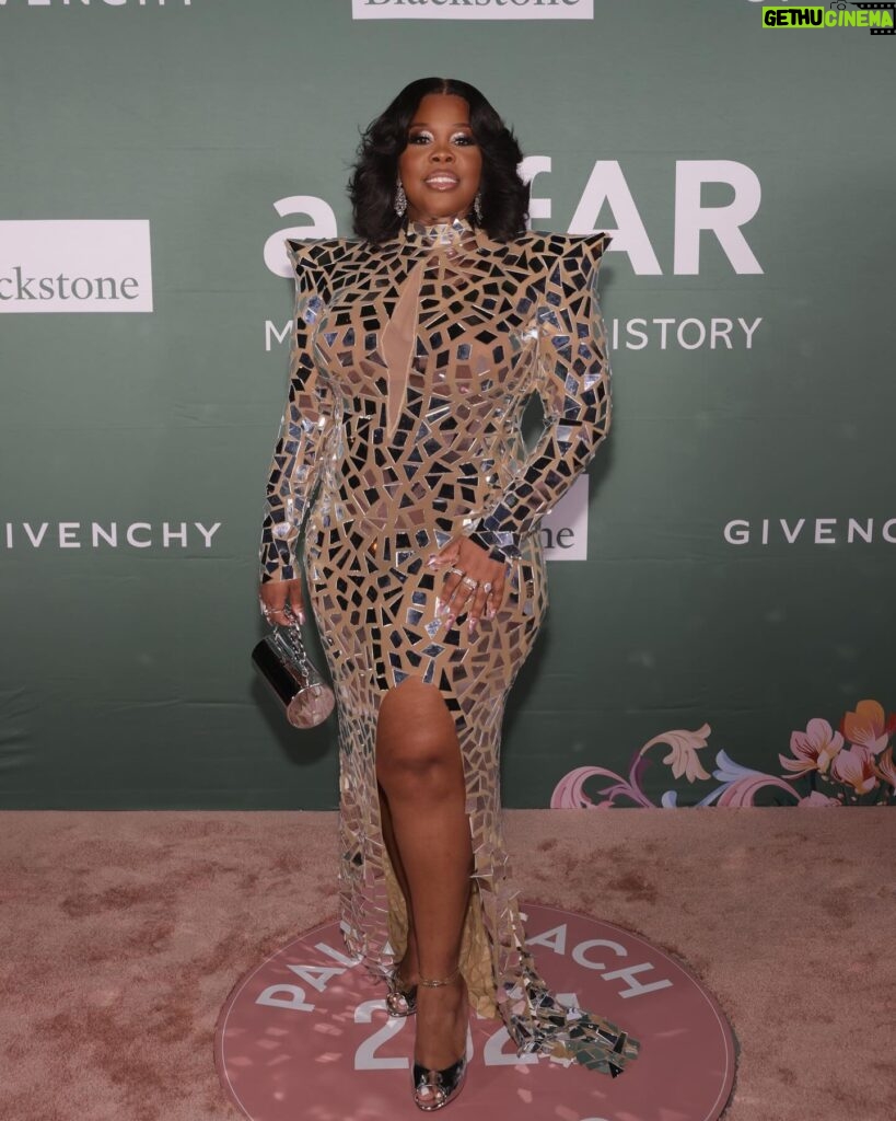 Amber Riley Instagram - I had such an amazing time lending my voice to support the fundraising efforts of @amfar AND honoring the effervescent Ms @therealdionnew. It was my first time attending this event, but I’m praying it won’t be the last 🤍♥️ also… Tom Ford AND Tommy Hilfiger called me best dressed of the night. TALK TO ME NICE! Photographer: @gettyimages Makeup: @darlydimakeup Hair: @iamofficialjai Stylist: @icontips Designer: @angelbrinks