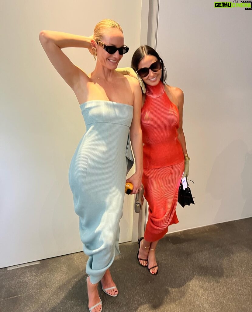 Amber Valletta Instagram - A beautiful few days in Milan with my gal pal @demimoore celebrating our friend @mrkimjones and his gorgeous new collection for @fendi 🩵🧡