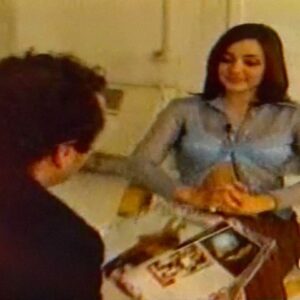 Ambra Angiolini Instagram - Ripercorrendo la mia storia, con l’aiuto del mio amico @fabiomarantino ( prezioso come non mai) , mi sono resa conto dell’ ipocrisia della tv e di certa  carta stampata; probabilmente non si può più dire niente solo perché avevano già detto tanto…troppo. Se in quel periodo, avevo solo 17 anni, qualcuno mi avesse fatto notare che non ero più “spensierata” invece di sottolineare ovunque quanto io fossi diventata grassa, avrei cercato di tornare ad essere più “mia“ che di tutti.  Il problema di oggi, si dice ovunque, sono  gli haters, ma c’è qualcuno che molto tempo fa gli ha evidentemente fatto scuola.  Questo post non è per vittimismo che lo scrivo, ma per rimettere a posto le cose.  Io alla fine ho vinto una guerra che non doveva nemmeno essere combattuta #mychoice ?  #tv #news #fardellodiciccia