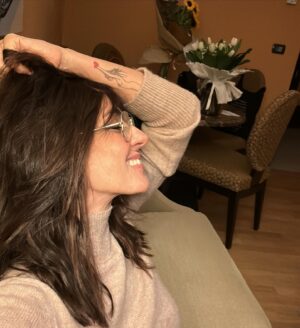 Ambra Angiolini Instagram - … voglio postare ogni giorno dei buoni motivi per “ riderci sopra “ 
Come diceva Alda Merini : “ La miglior vendetta? La felicità. Non c’è niente che faccia più impazzire la gente che vederti felice”