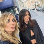 Ambra Angiolini Instagram - Mia moglie ed io #bff succederanno molte cose … @annaferzetti #ily