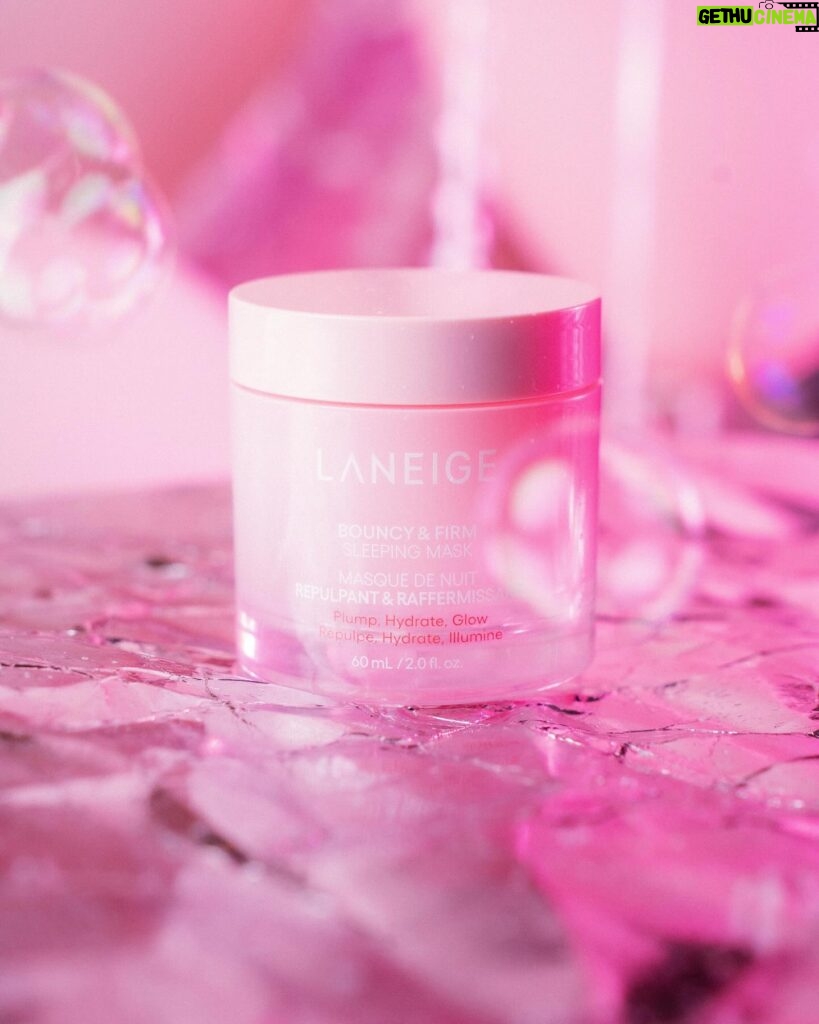 Amelia Henderson Instagram - bounce back to your true self with @laneige_my #bouncyandfirmsleepingmask – the secret to expressing my confidence freely 💕 stay you. stay bouncy and firm. #LaneigeMY #stayyou #staybouncy