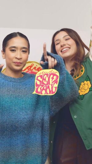 Amelia Henderson Instagram - yang teka @arajohari tu memang understood the assignment la ek. yang teka salah tu mungkin confused sebab rupa kot.. haha so korang nak tengok ke tak episode ni? sila tunggu hari khamis, 10pm on @youtube @spotify & @applepodcasts k!

#jomsembang #studiosembang