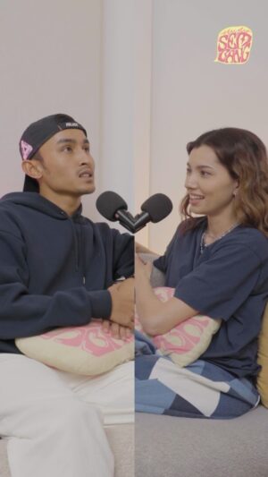 Amelia Henderson Instagram - support system memang penting pun, dia macam tulang belakang kan orang cakap? korang agree tak dengan statement ni? #jomsembang dengan @ahmadezzrinloy kejap lagi 10pm on @youtube @spotify & @applepodcasts !

#studiosembang