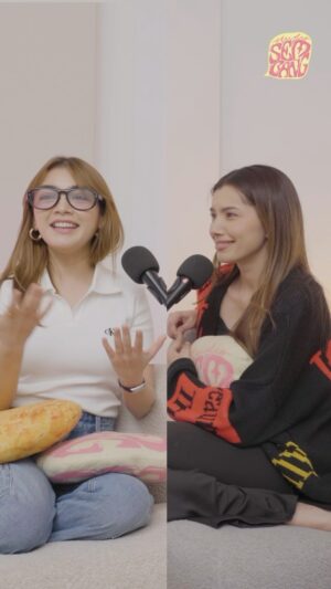Amelia Henderson Instagram - pernah terfikir tak kalau korang jadi pelakon camne? selalu nampak ame sync dengan guest, rupanya ada jugak benda yg tak boleh nak relate 😅 #jomsembang dengan @eykafarhana kejap lagi 10pm kat @youtube @spotify or @applepodcasts k!

#studiosembang