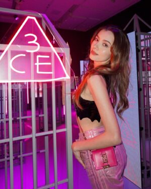 Amelia Henderson Instagram - 안녕하세요 ☺️

#3CE #3CEMALAYSIA
#3CEMY#3CESTYLENANDA
