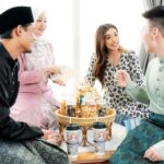 Amelia Henderson Instagram - where’s my du-eid raya? 🤪 celebrating with great company & savouring flavours with joy. wishing everyone Selamat Hari Raya! 🌙 #CHAGEE