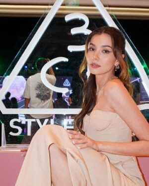 Amelia Henderson Instagram - a little seoul soft focus 💖
wearing @hm #HMMalaysia 
#3CE #3CEMALAYSIA
#3CEMY#3CESTYLENANDA
