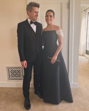 America Ferrera Instagram - A love story in 5 pictures ❤️
1. When he looks at you like that
2. But won’t kiss you in a photo 
3. So you give him the look
4. But he looks at you like that again
5. So you forgive him and get silly

🖤 @dior for @sagaftra Awards 
@karlawelchstylist 
@lindahaymakeup 
@hairbyaviva 
@nailsbydiem