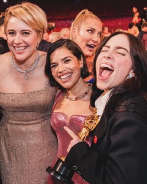 America Ferrera Instagram - Oh I’m sorry did you think I was gonna go to the Oscars and not take a million selfies? Part 1  #fangirl @theacademy