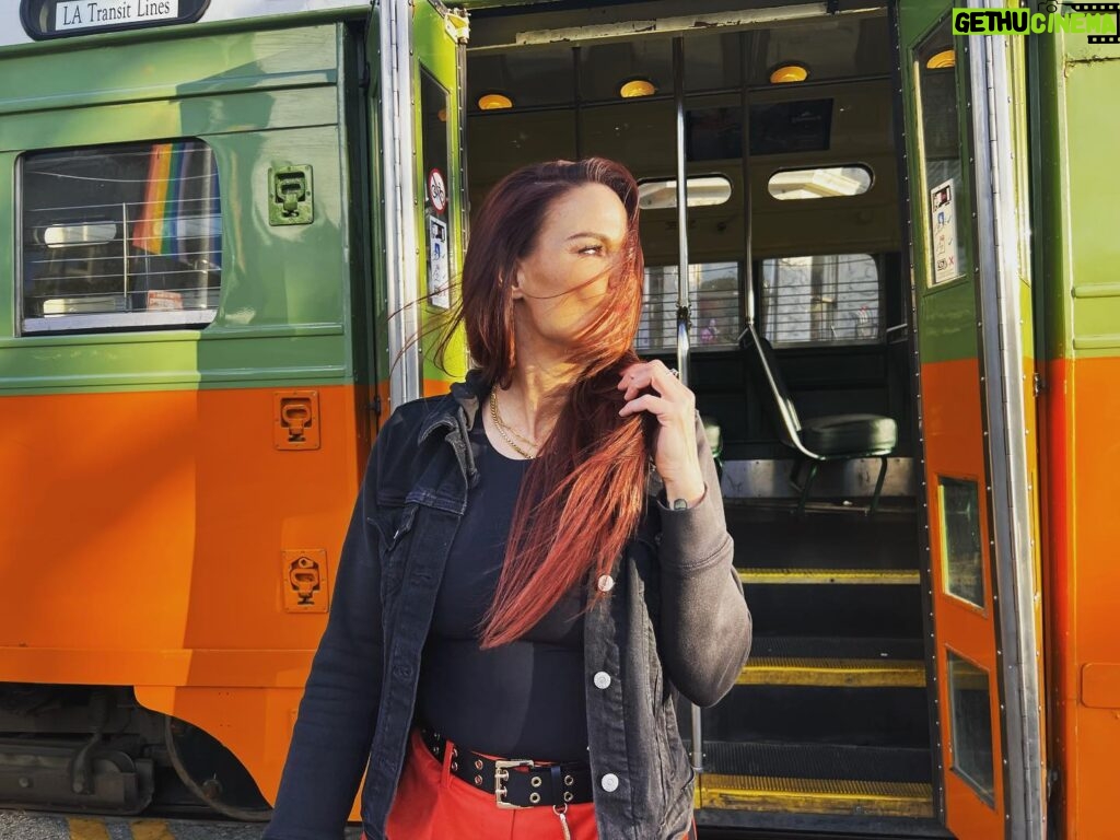 Amy Dumas Instagram - I’d like to thank the SF winds for allowing me ample opportunity to perfect my hair flip 📸 @some___pulp #SF #muni #theFMarket