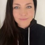 Amy Lee Instagram - #REPOST @evanescenceofficial — Pre-save, share and enter to win at the link in bio!